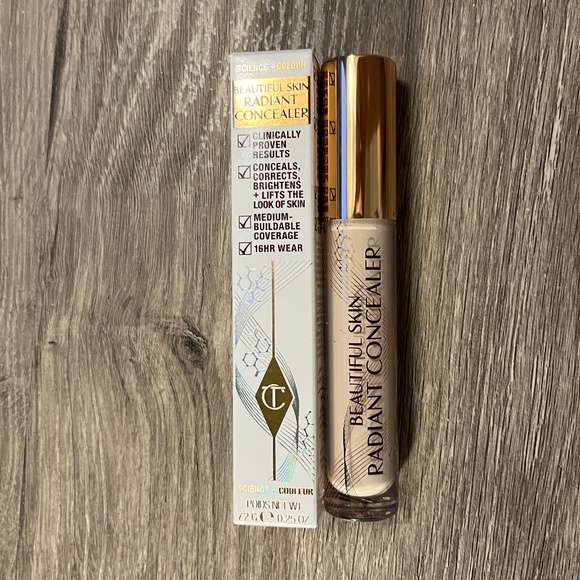 CHARLOTTE TILBURY Beautiful Skin Radiant Concealer in 2 Fair - Picture 1 of 6